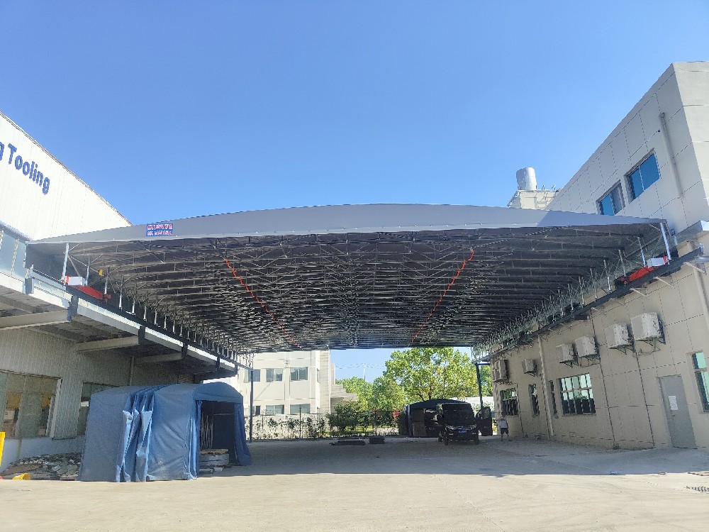 大(dà)型電動推拉棚工廠移動倉庫蓬廠房過道伸縮雨棚(péng)戶外籃球場遮陽(yáng)篷(péng)