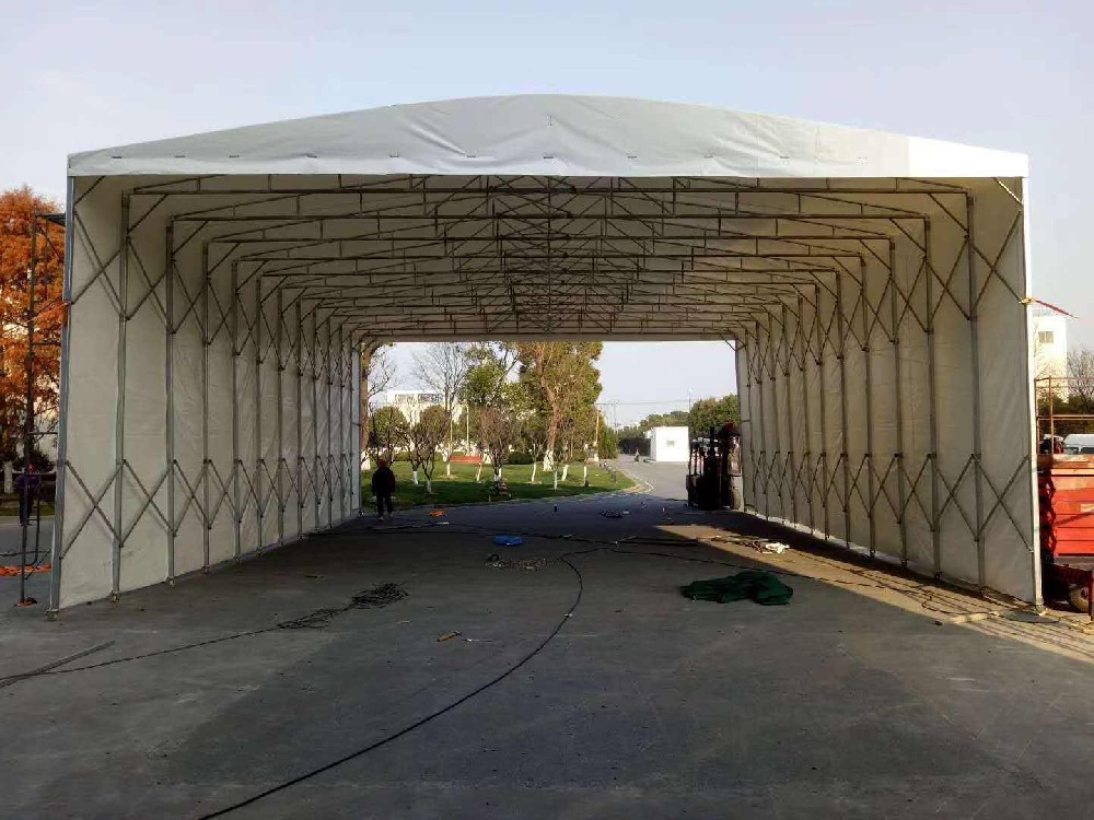 大型戶外(wài)移動推拉雨棚